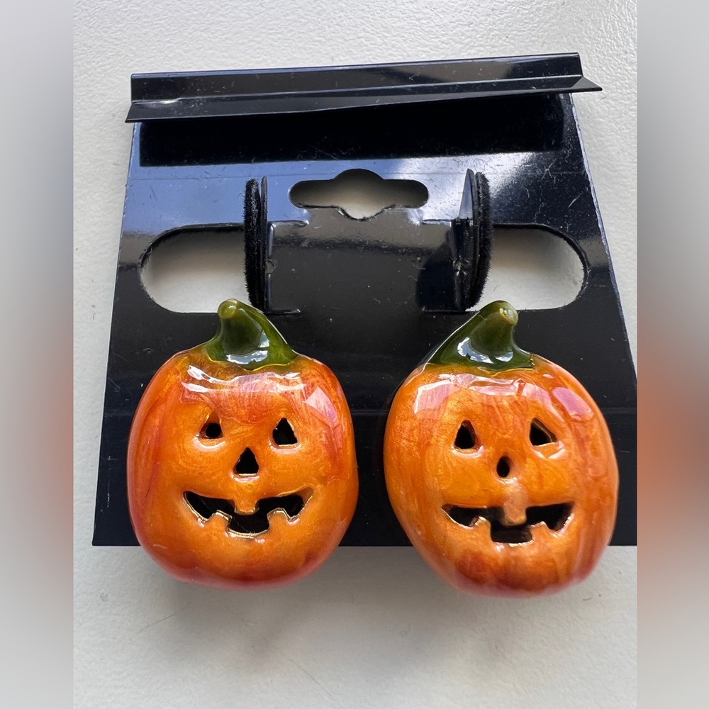 Vintage Jack O Lantern Pumpkin Halloween Gold Clip On Earrings‎